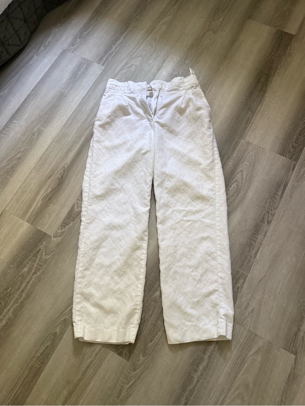 Aritzia Effortless Trousers - Picture 3 of 5